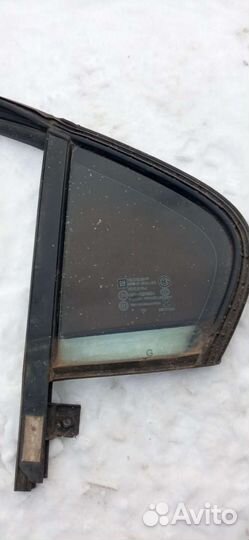 Форточка задней правой двери Шевроле Авео Т300