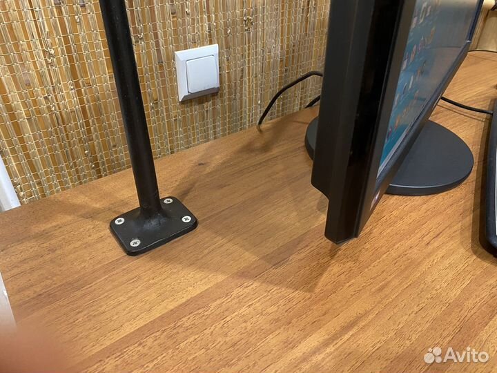 Пантограф (стойка) для микрофона