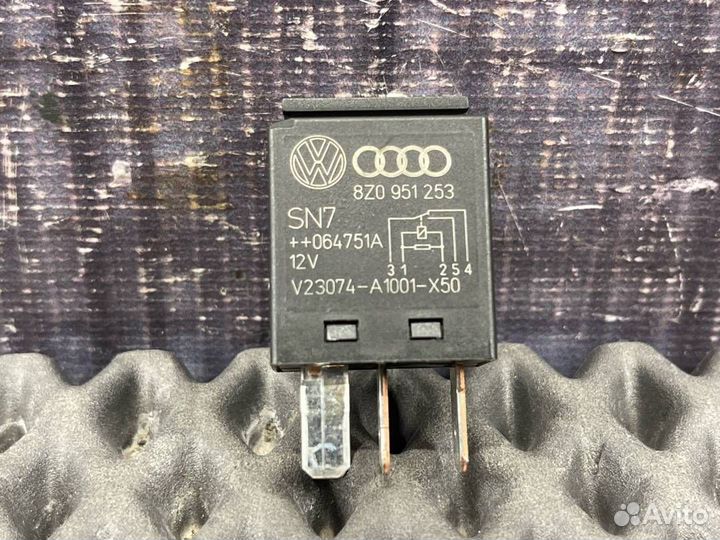 Реле Audi A4 Avant B7 BFB 2006