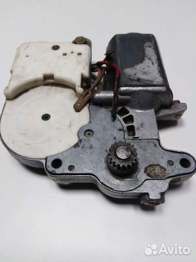 Моторчик люка VAG