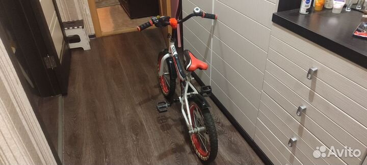 Детский велосипед 16