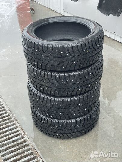 Bridgestone Ice Cruiser 7000S 205/50 R17