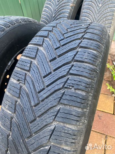 Michelin Alpin 6 205/60 R16 96H