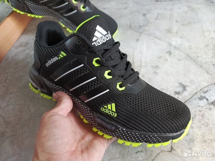 Кроссовки Adidas женские