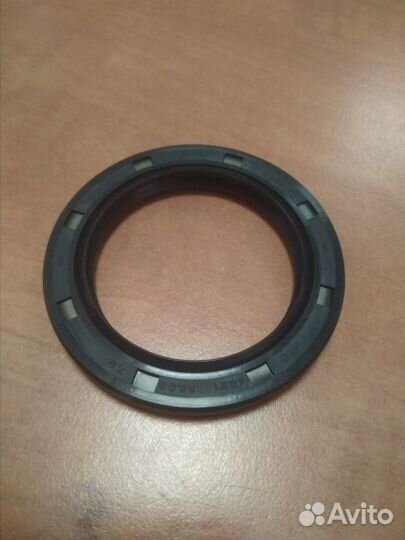 Сальник насоса кпп JCB 20/915901