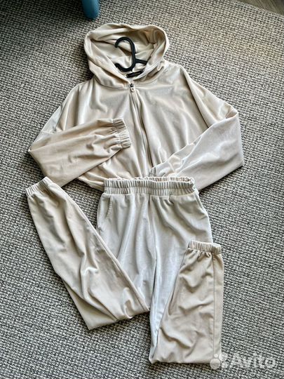 Костюм спортивный велюровый женский