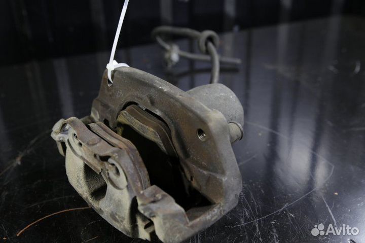 Суппорт передний правый Land Rover Range Rover