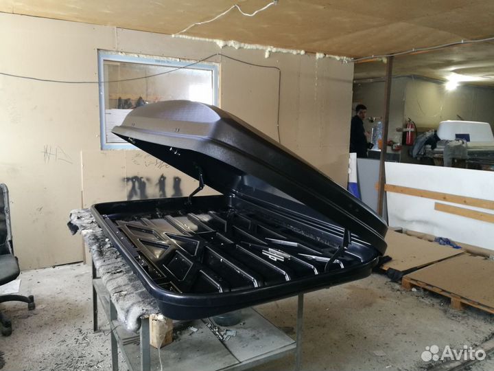 Автобокс на крышу VetlaN500 л на Toyota Century