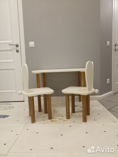 Детский стол и стул