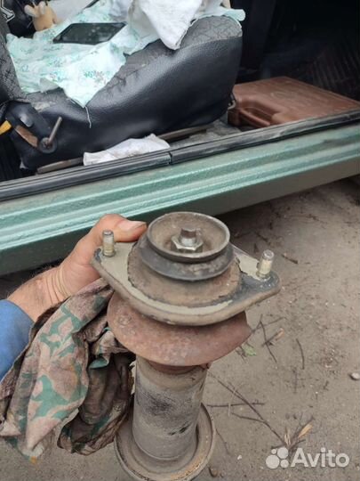 Передние амортизаторы в сборе Ока