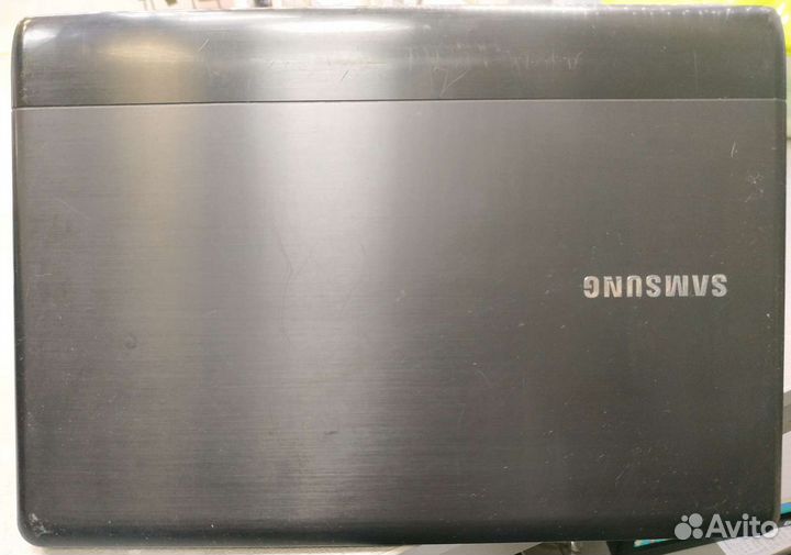 Samsung NP305U1A