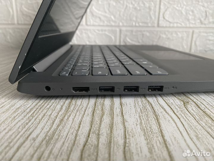 Рабочий Lenovo i5 1035G1 (10 поколение) 8gb ddr4