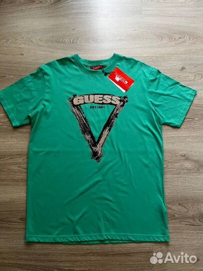 Футболка мужска Guess