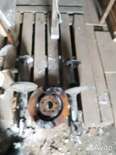 Стойки с амартизаторы и диски тормозные