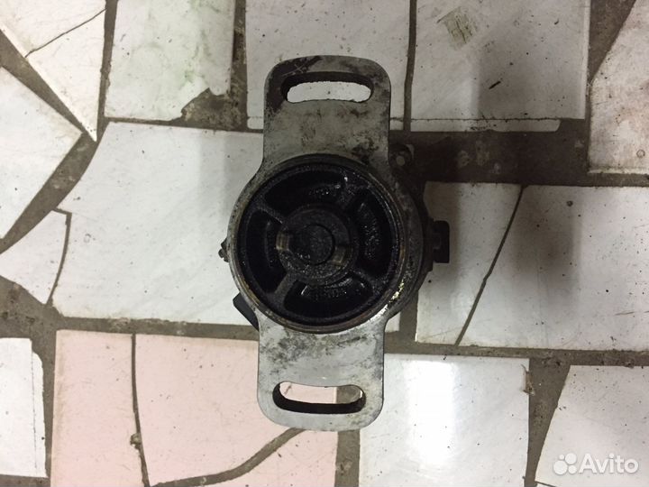 Трамблёр Nissan Primera P10