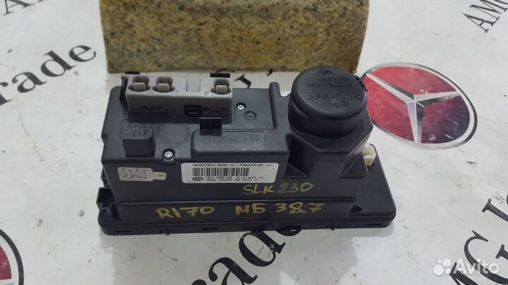 Компрессор центрального замка на Mercedes R170