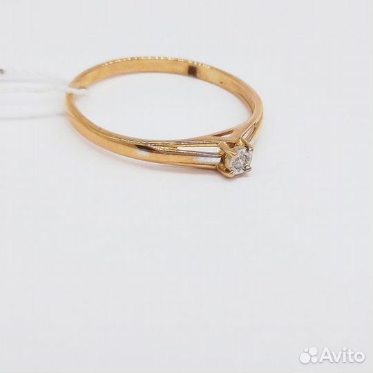 Золотое кольцо с камнем 17р