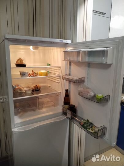 Продам холодильник Атлант