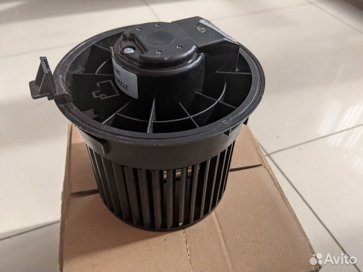 Мотор отопителя nissan leaf / juke