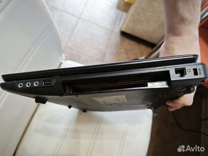 Ноутбук roverbook pro 2 ядра и 2 Гб озу