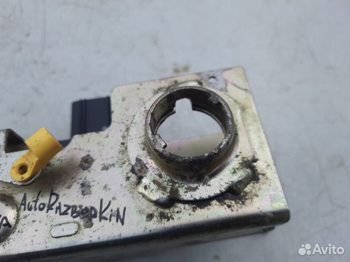 Замок двери багажника Форд Торнео Коннект