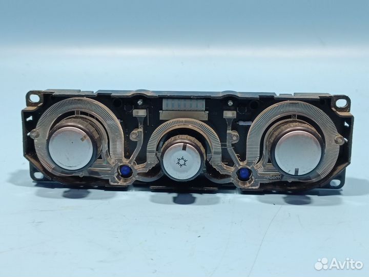 Блок управления климатом Mitsubishi Outlander 1