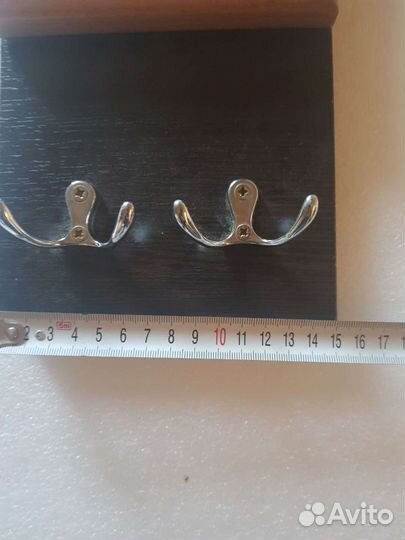 Вешалка настенная