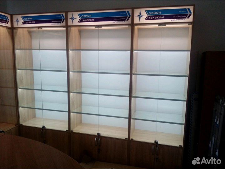 Витрины шкафы с дверками и подсветкой
