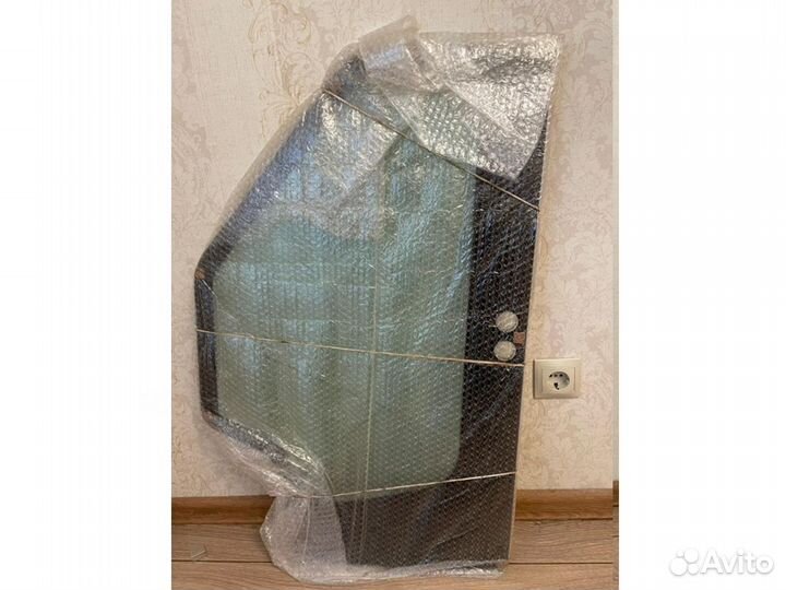 Стекло правое верхнее переднее JCB