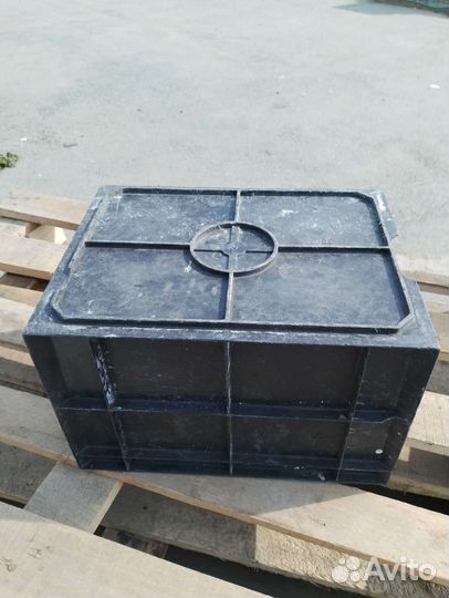 Пластиковые ящики для хранения бу