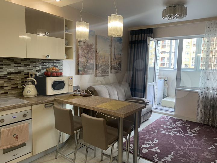 2-к. квартира, 80 м², 5/17 эт.