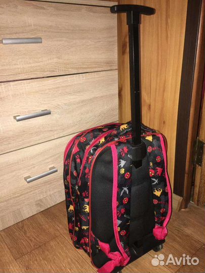 Рюкзак на колёсиках детский