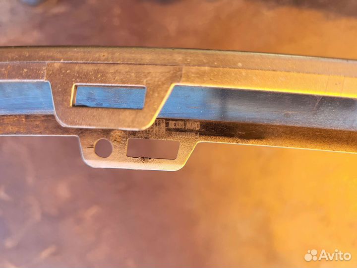 Накладка бампера Tiguan R line 5NA853101F