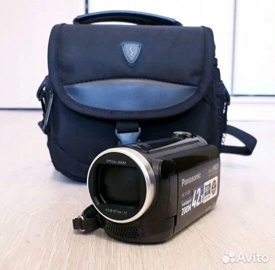 Видеокамера Full HD Panasonic HC-V100 Black