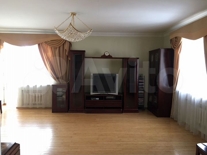 3-к. квартира, 96 м², 4/5 эт.