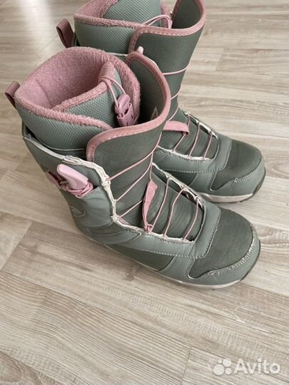 Сноубордические ботинки женские 38