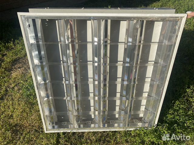 Люминисцентный светильник