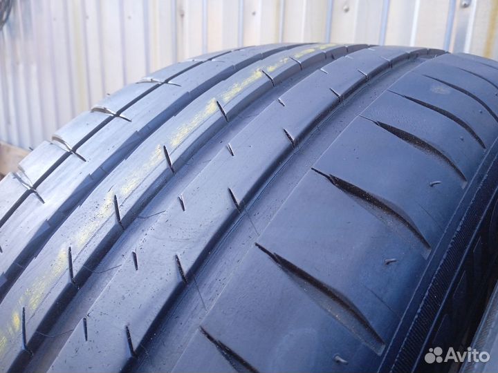 Michelin Pilot Sport 4 235/45 R19