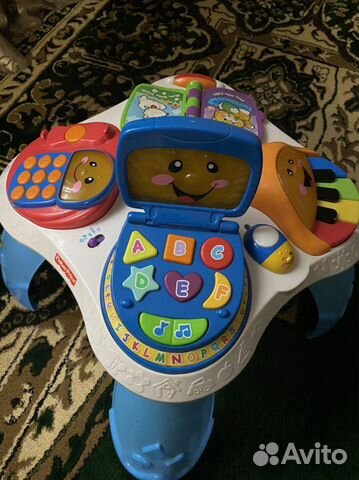 Развивающий столик fisher price жираф