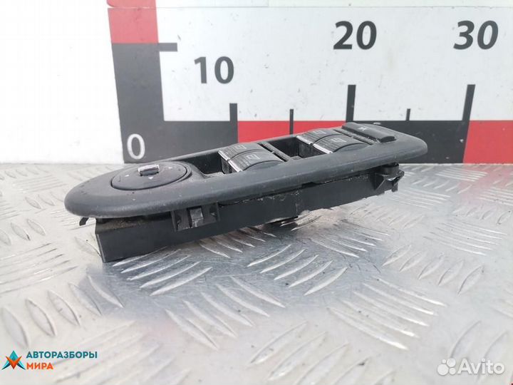 Блок управления стеклоподъемниками Ford Kuga 2011