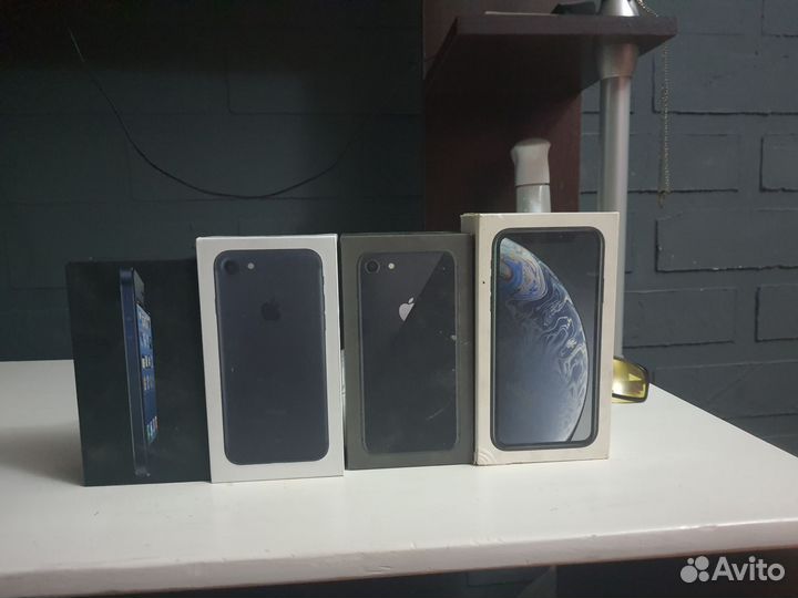 Коробка от iPhone