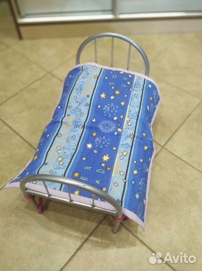 Кроватка для кукол, с постелью