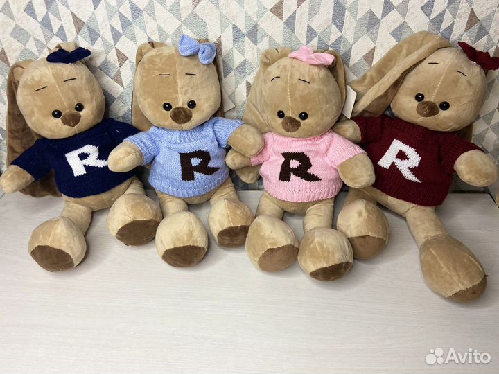 Зайка в свитере