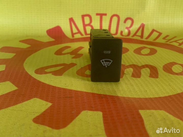 Кнопка обогрева лобового стекла Toyota Rav4 XA30