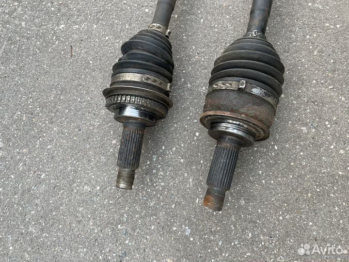 Привод передний Subaru Forester sf5 ej20