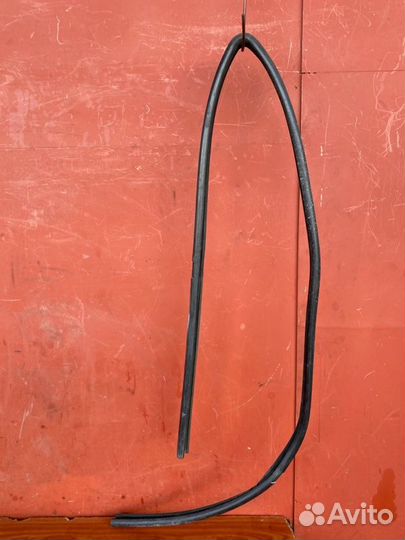 Уплотнительная резинка двери Vw Transporter Т4 аас