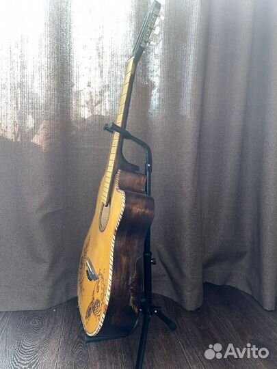 Подставка для гитары