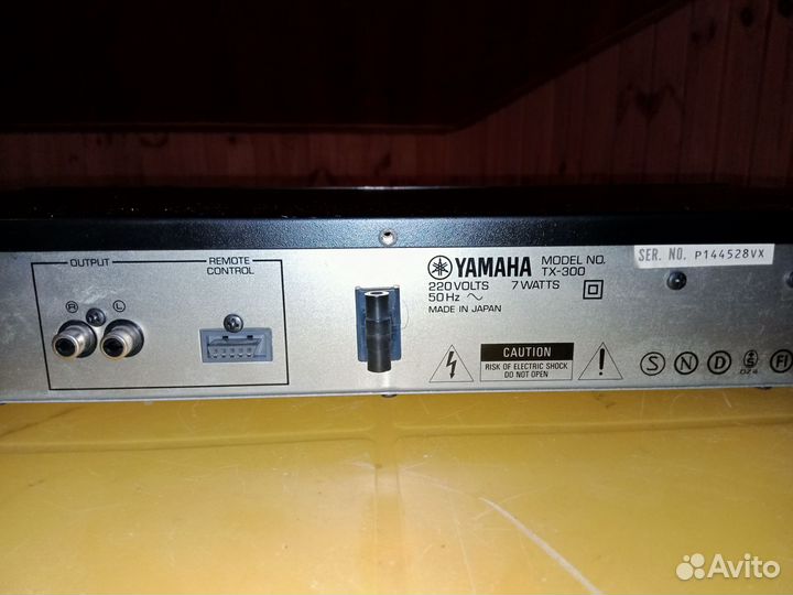 Yamaha TX 300 Тюнер