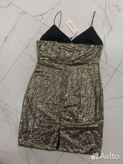 Платье вечернее