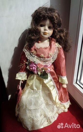 Кукла фарфоровая. интерьерная. коллекционная